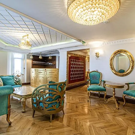 Superb In Historic Mansion In Beylerbeyi Isztambul