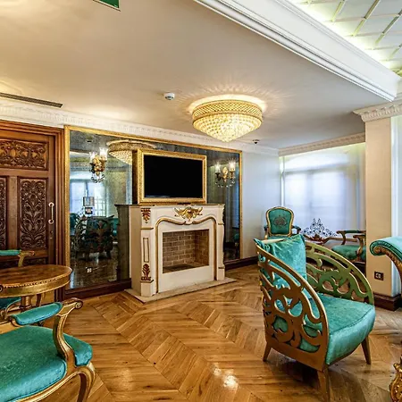 Superb In Historic Mansion In Beylerbeyi Isztambul
