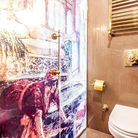 Superb In Historic Mansion In Beylerbeyi Isztambul