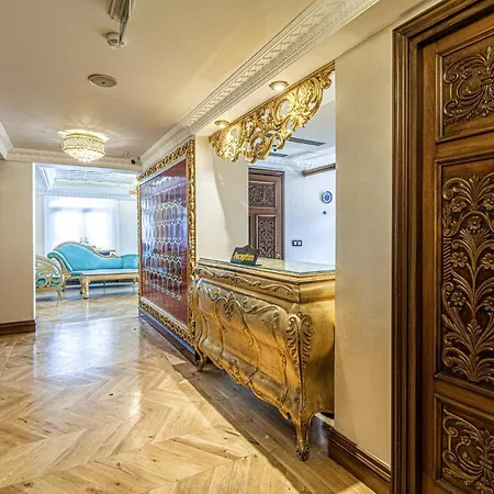 Superb In Historic Mansion In Beylerbeyi Apartman